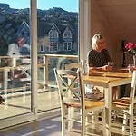 9 Person In Utsira-by Traum