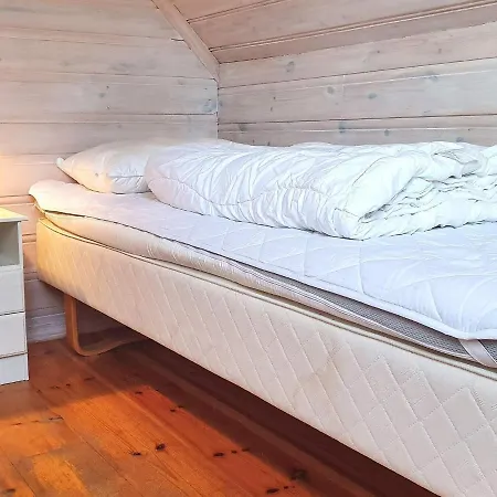 Holiday home Four-bedroom In Utsira