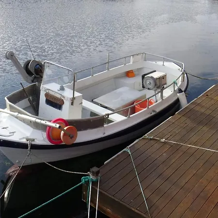 9 Person In Utsira-by Traum *
