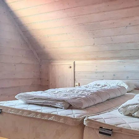 9 Person In Utsira-by Traum * Utsira